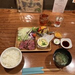 肉山 - 