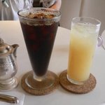 カフェ ド ビジュー - アイスとグレープフルーツジュース