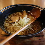 次男坊ラーメン - しょうゆ(800円、斜め上から)