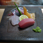 鮨 魯山 - 刺し盛り（中トロ・青柳・クエ・鯵）～☆