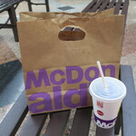 McDonald's - 紙袋の手下げが可愛い