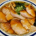 玉 - 旨味醤油　チャーシュー麺