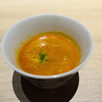 酒と女と鶏と麺 - 鶏白湯のふかひれスープ スンドゥブ風