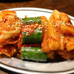 焼肉 誠之介 - キムチ３種盛り合わせ