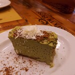 ピッツェリア パーレンテッシ - ⚫抹茶のティラミスと有機黒糖ラテのサンド～ホワイトチョコレートかけ～