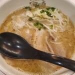 ラーメン 海鳴 - 魚介とんこつラーメン