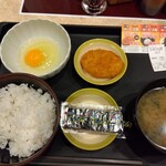 松のや - 玉子かけご飯朝食(コロッケ選択) 250円(税込)(2022年9月13日撮影)