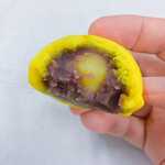 和菓子処 大角玉屋 - 秋の月　中には栗が丸ごと1個