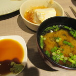 ホテル&スパ センチュリーマリーナ 函館 - 味噌汁・豆腐・醤油