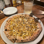 COMATSU - 焼きとうもろこしのピザ