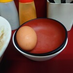 ラーメン二郎 - ある意味主役の、生卵