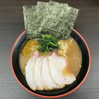 横濱家系ラーメン 勝鬨家_0