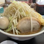 ラーメン もっけだの - 『ラーメン普通ニンニクショウガヤサイマシマシ+味玉(スクラッチクーポン)』