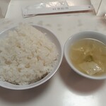 味芳斎 - 大盛ご飯とスープ