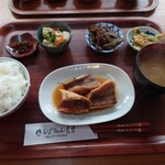 しげちゃん食堂 - 料理写真:メバルの煮付け定食