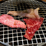 肉匠 親方 - 3種類同時に焼き始め