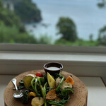 CODA ROSSA - ◯◯バーニャカウダ・
三島野菜、アンチョビバターソース¥1,680
…一日10皿限定。三島産の新鮮なお野菜を使っているそう。