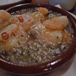バル・イスパニヤ - 小エビのガーリックオイル煮
