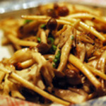 OSAKAきっちん。 - 人気のありったけ茸のバター焼き