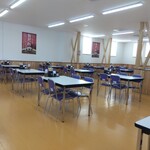 四日市ヒモノ食堂 - 平日朝7時半はガラガラでした。