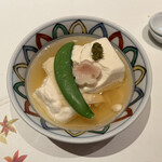 Umeno Hana - お鍋から取り分けた湯豆腐です。
