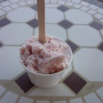 happy - 笠岡　愛す家族　ジェラード　いちご　（シングル）コーン　300円