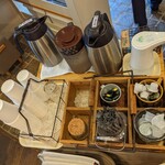 オムスビ+カフェ オム - セルフのお水、お茶