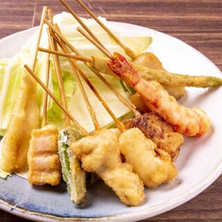 [Specialty ☆] Hand-prepared, crispy and light "kushikatsu"