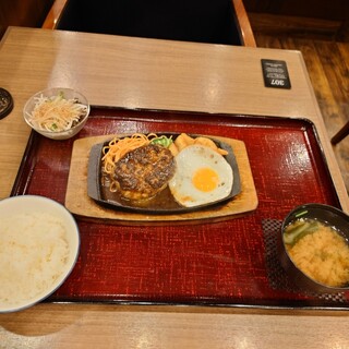 タルタルハンバーグ 牛忠_0