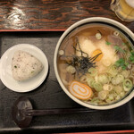 庵 - 料理写真:山かけうどん おにぎりしっかり塩効いてて美味し