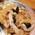 ひょうご五国ワールド 神戸三宮横丁 - ケンミン焼きビーフン