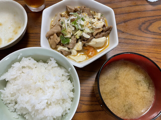 秋田・卸町の老舗食堂 益味食堂 &ndash; 羽後牛島で本格定食を堪能