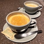 PIZZERIA OSTERIA CAPO - 黒蜜カフェラテ（660円）
      キャラメル＆シナモン コーヒー（660円）
