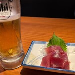 Taishuushokudou Teishokunomaru Dai - 生ビールにまぐろブツ