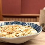 緒方 - ニラ蕎麦