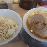 ラーメン 濃厚軍団 - 