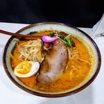 大麓ラーメン 麓郷舎より - 辛塩タンメン 850円