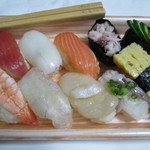 オーケー - 料理写真:握り鮨(梅）１０貫 ４１８円