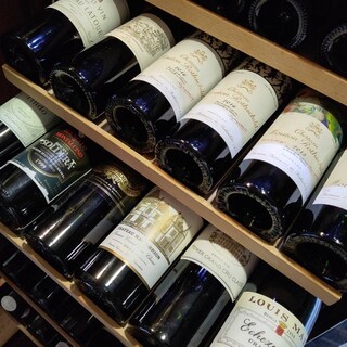 A wide variety of carefully selected wines◎You can also enjoy pairings.