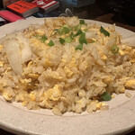 Beer Bar フェニックス - 九州醤油を隠し味に使った卵チャーハン。絶品でした！