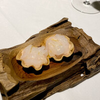 ラ ペ - 白エビ　
                      タルトの中にはトマト風味の発酵クリーム