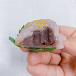 和菓子処 大角玉屋 - 菊華餅　断面