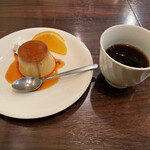 Kitasan Shokudou - サービスのデザートと飲み放題のコーヒー