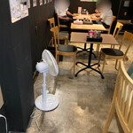 チャーシュー専門店 チャーシュー力 - 店内