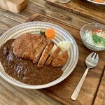 家鴨軒 - 家鴨軒カツカレー 1,300円(税込)