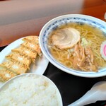 宇都宮餃子館 - 