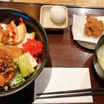 Kushiyaki Monjirou - 焼鳥丼＋唐揚げ
