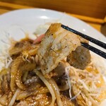 小池寿司食堂 - 生姜焼、肉リフトアップ。