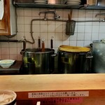 らーめんやまちゃん - 厨房の様子