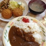 キッチンニュー早苗 - 日替り定食（しょうが焼とクリームコロッケ）カレーライス